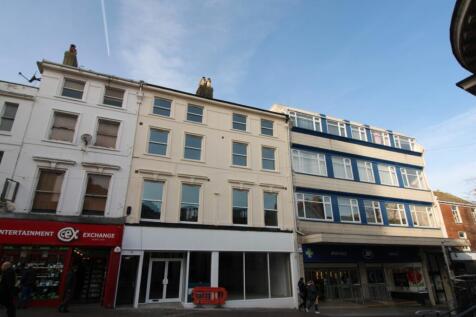Studio flat on Sandgate Road, Folkestone, CT20, £625/mo