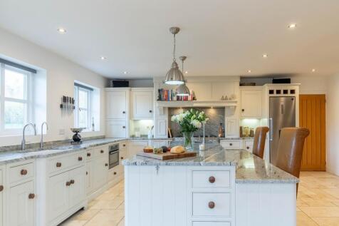 Open plan kitchen/diner