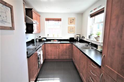 Kitchen a.JPG