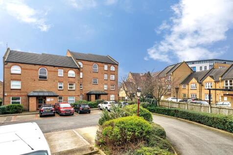 Earlston Grove