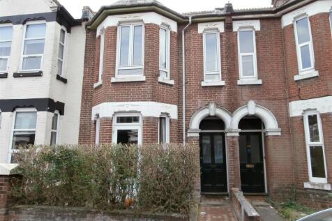 6-bed terraced on Wilton Avenue, Southampton, £2,600/mo