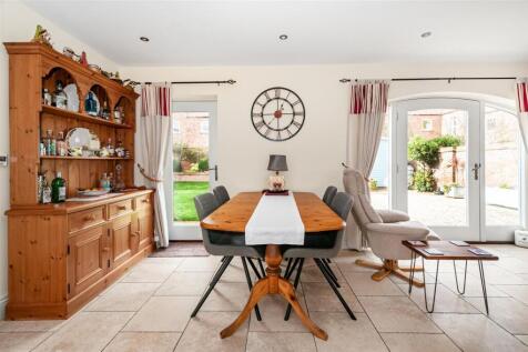 OPEN PLAN KITCHEN/ LIVING/ DINER