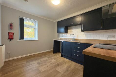Flat , Brancaster Court, Staithe Road, Wisbech photo 3