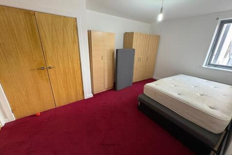 16 Harborough House photo 3