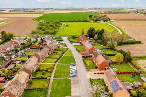 8 Bede Crescent (Benington)-1