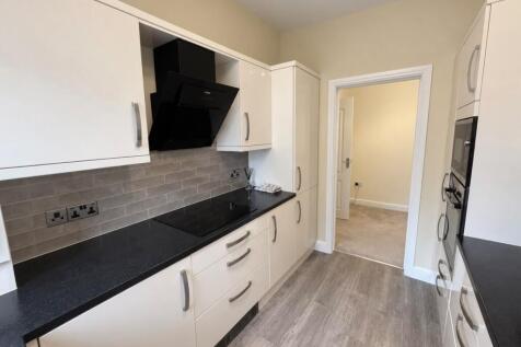Grove Road, Ilkley, West Yorkshire, LS29 photo 4