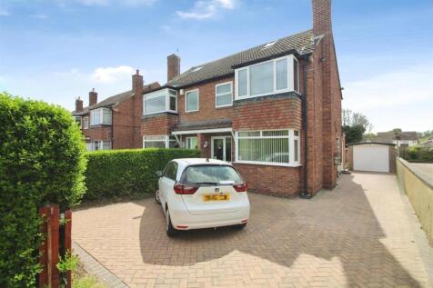 Leeds, LS25 - property photo