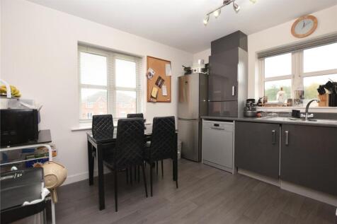 9 Whitby Court, Scampston Drive, East Ardsley, Wakefield photo 4