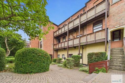 CAM03394G0-PR0351...