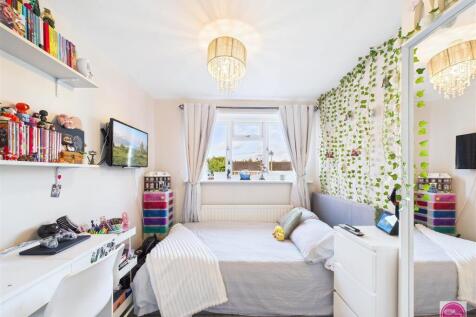 Toulmin Drive, Swadlincote (22).jpg