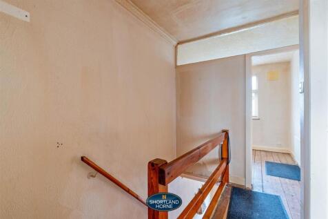 72 Eversleigh Road (7 of 27).jpg