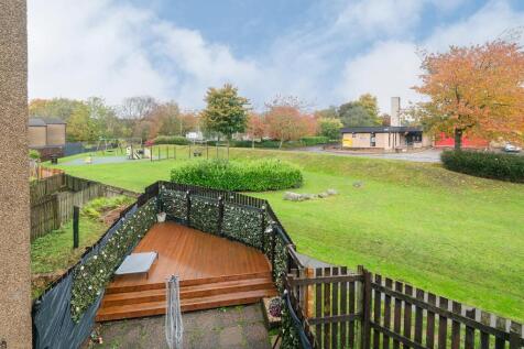 PUBLIC GREEN SPACE 