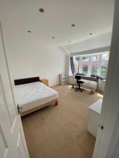 Heyscroft Road, Withington photo 5