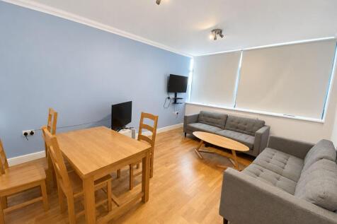 4-bed house on Arthur Avenue, Nottingham, £1,993/mo