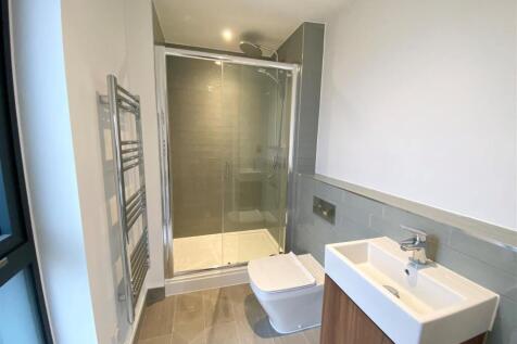 Victoria Point, Ashford, Kent, TN23 photo 4