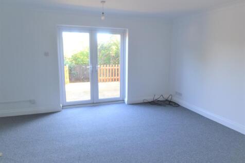Oakham Close, Desborough photo 4