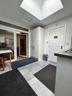 Carlisle Terrace, Bradford, BD8 photo 4