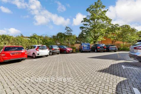 Driveway/Parking