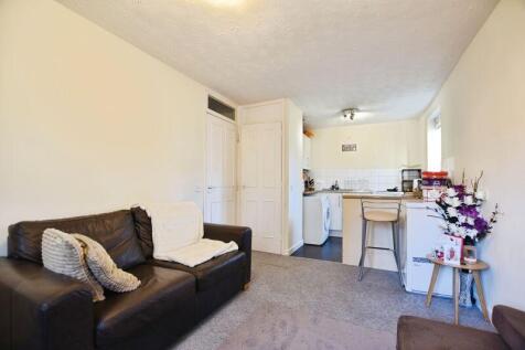 Sarum Close, Salisbury photo 3