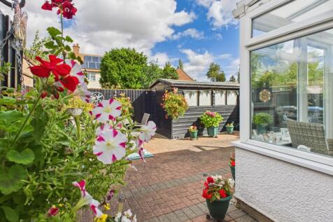 CAM02519G0-PR0339-STILL019