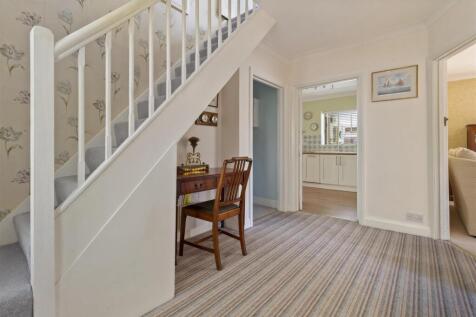 15 Foamcourt Waye_003.JPG