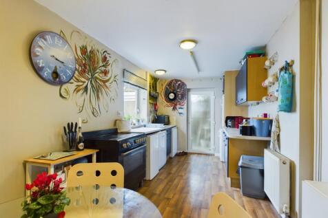 CAM02519G0-PR0188-STILL004