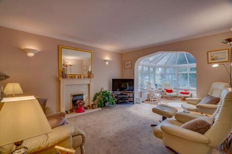 Lounge through to Conservatory