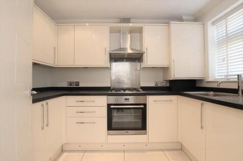 Fairview Drive, Chigwell, Essex photo 3