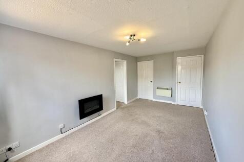 Willow Road, Balderton, Newark photo 4
