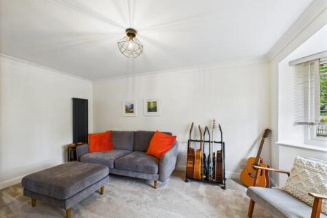 Lrg_CAM05488G0-PR0020-STILL001-thumbnail-h750-70.j