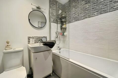 46379a47-WhatsApp...