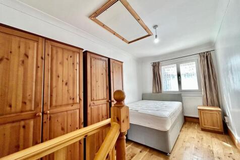 Langdale Gardens, Perivale, Greenford, UB6 photo 3
