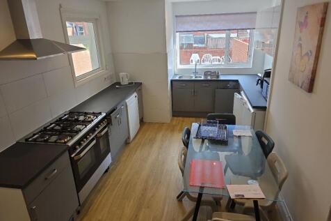Pinhoe Road, Exeter photo 3