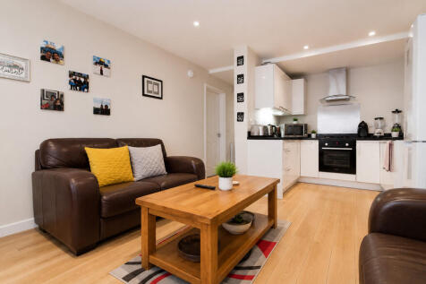 Living Area - Ang...