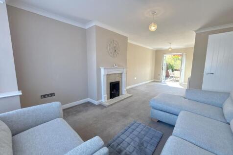 Rockingham Drive, Scarborough photo 3