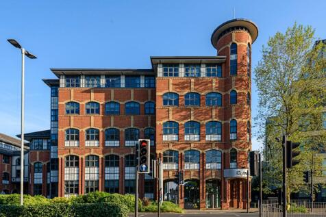 Cavell House 010.jpg