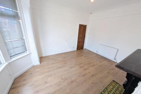 17, Brighton Range, Gorton, Manchester, M18 photo 5