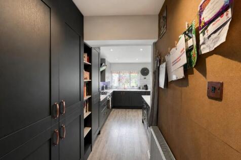 4 box road Av - kitchen 1.jpeg