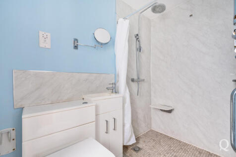 e09675b3-293c-48e...