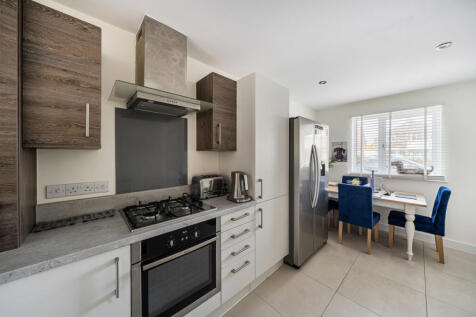 1415786-7-6994b40...