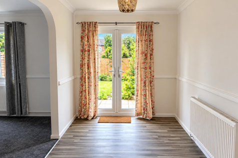 Acacia Drive, Leegomery, Telford photo 4