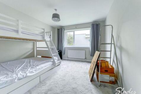 2 lee court second b