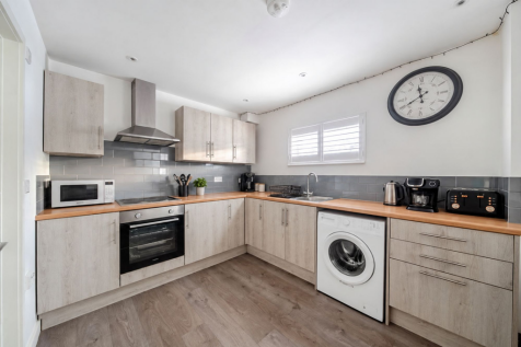 Kitchen/ Living Room