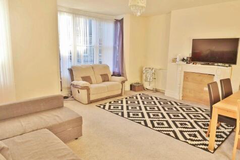 Rous Road, Newmarket photo 3
