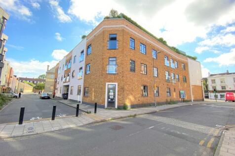 10 Market Place  Brentford 1.JPG