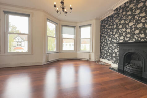 Eaton Park Road, Winchmore Hill, N13 photo 2
