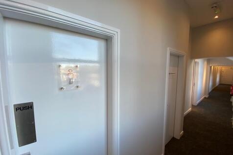 Office to rent Image 11