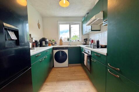 kitchen 2.jpg