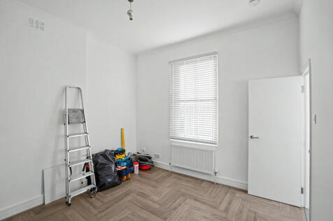 Flat 3, 23 Charleville Circus, Crystal Palace, London SE26  6NR