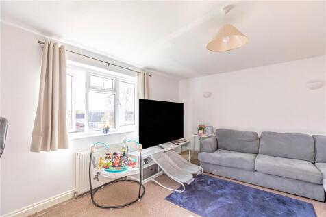 Roman Way, Thatcham, Berkshire, RG18 photo 3